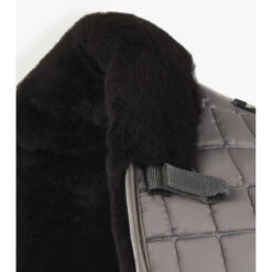 Tapis De Dressage Pour Cheval En Satin Et Laine Premier Equine Atlantis CC -Maître Équestre tapis de dressage pour cheval en satin et laine premier equine atlantis cc 2