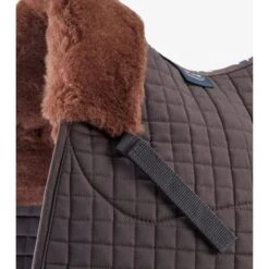 Tapis De Selle Amortisseur Mouton Synthétique Intégré Premier Equine GP/Jump Num 9 Tapis De Selle Amortisseur Mouton Synthétique Intégré Premier Equine GP/Jump Num -Maître Équestre tapis de selle amortisseur mouton synthetique integre premier equine gpjump num 2